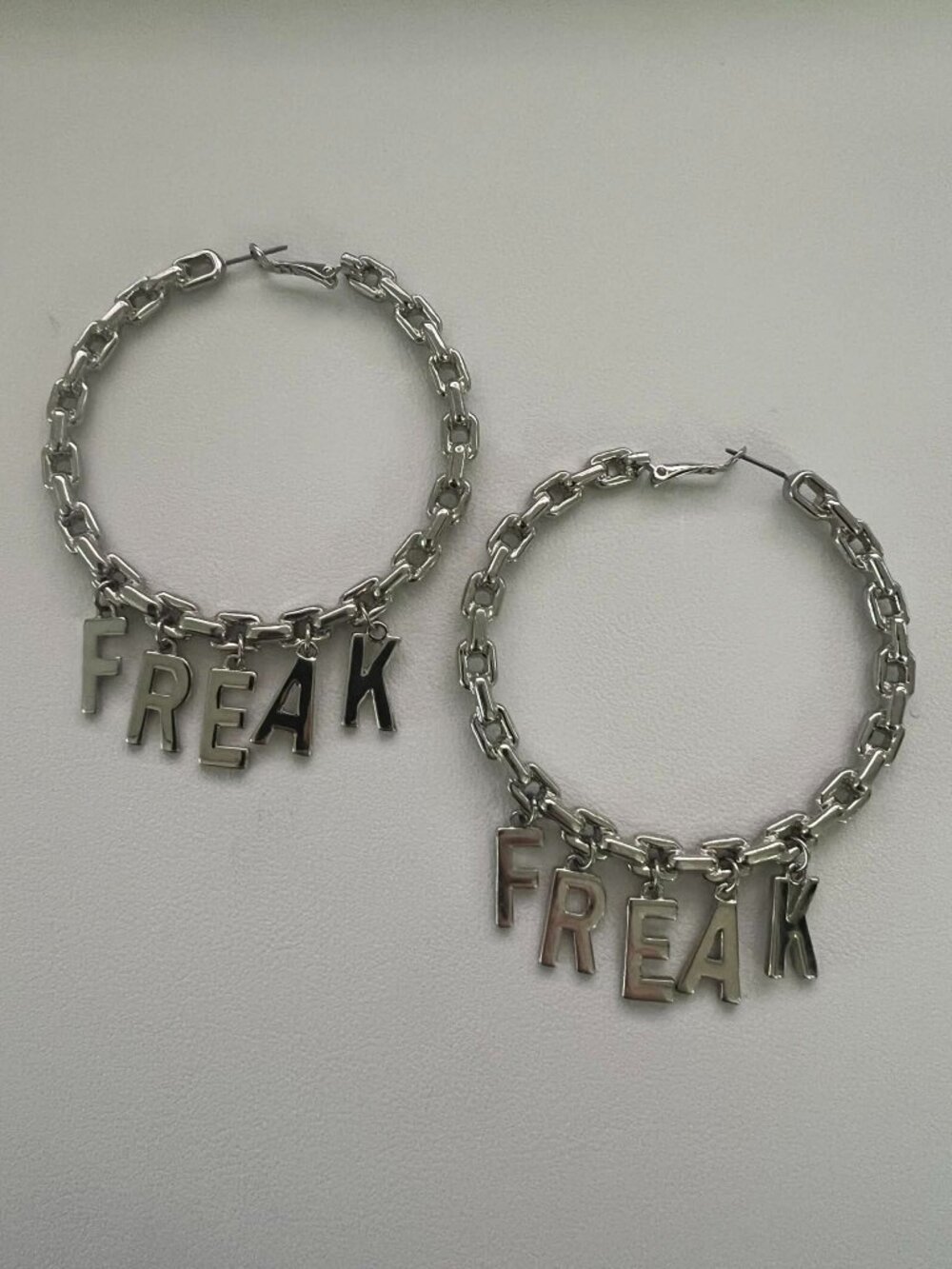 Freak chain hoop earrings